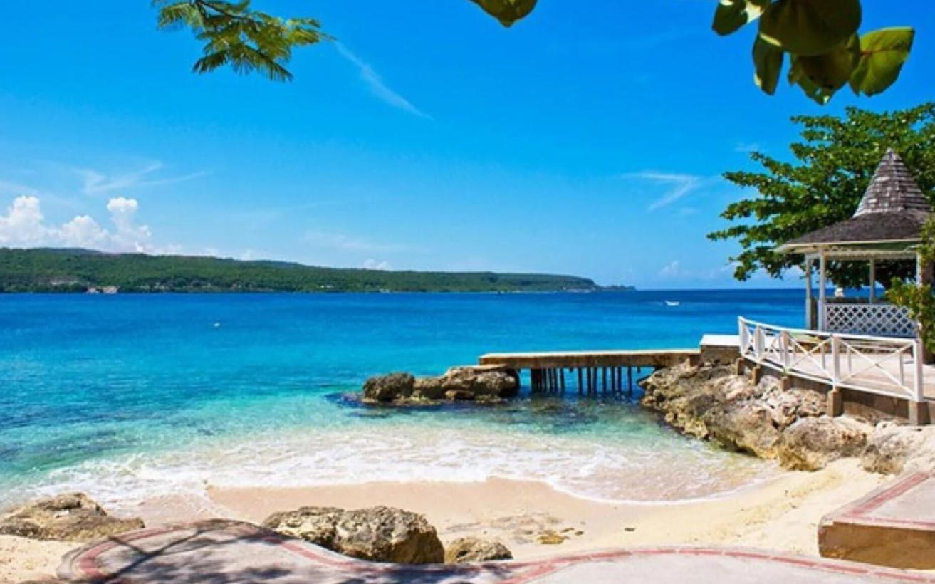 Sea Grapes Air-Conditioned 6-Bedroom Home With Cottage Discovery Bay Luaran gambar
